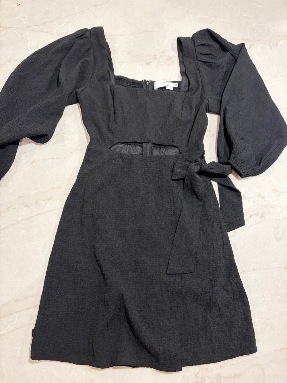ASTR THE LABEL Black Puff-Sleeve Cutout Mini Dress